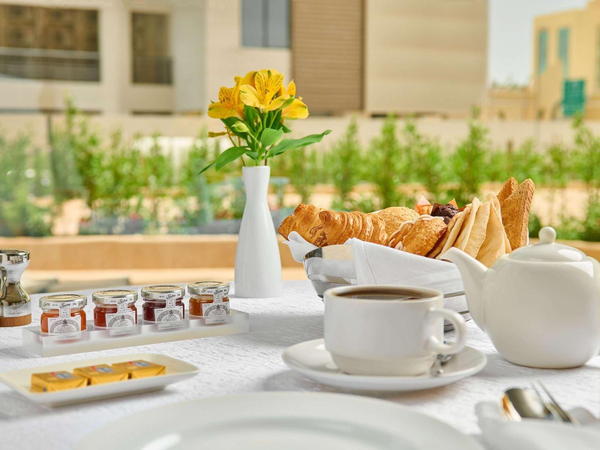 Mercure Riyadh Al Anoud Екстериор снимка