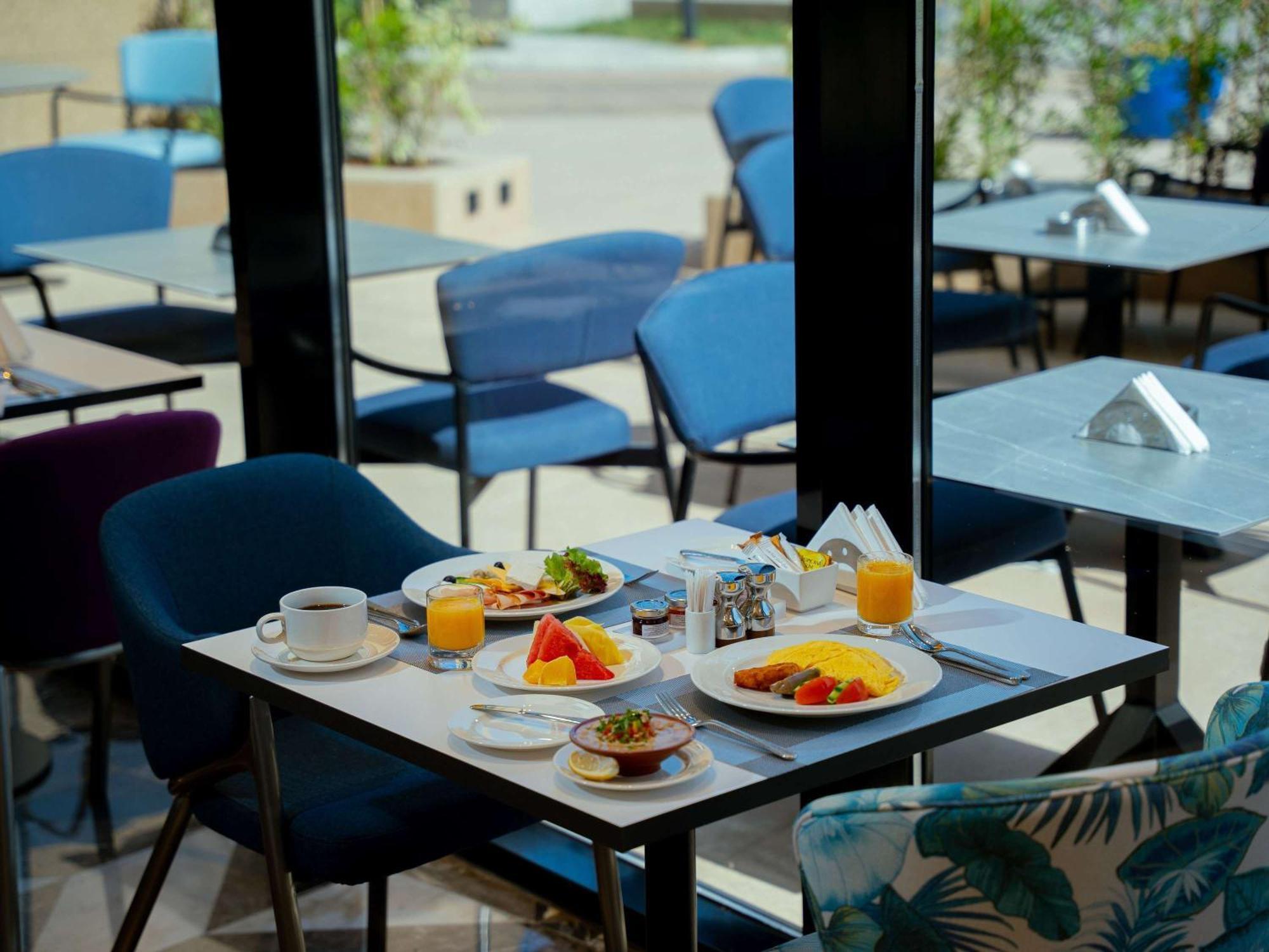 Mercure Riyadh Al Anoud Екстериор снимка