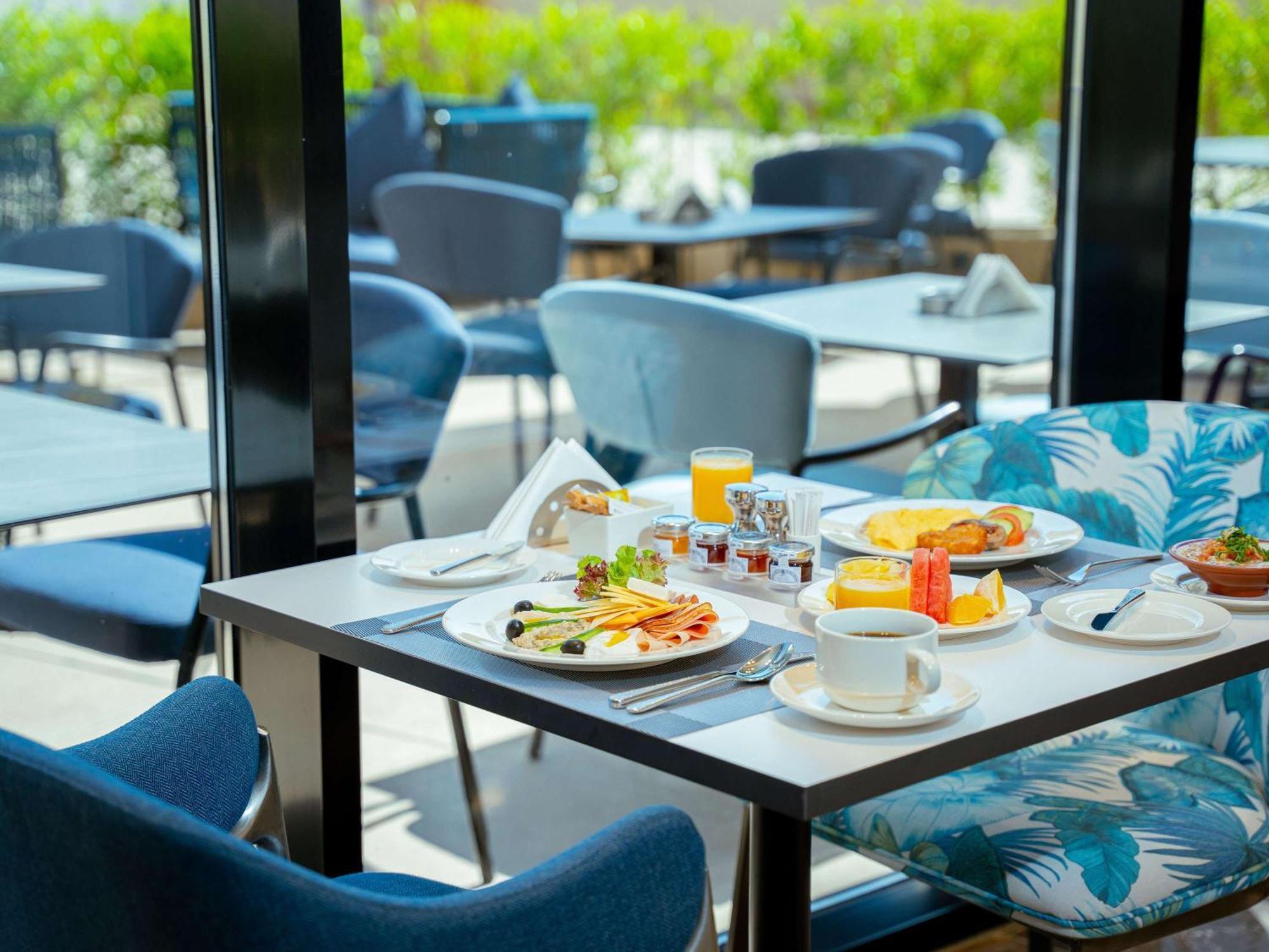 Mercure Riyadh Al Anoud Екстериор снимка
